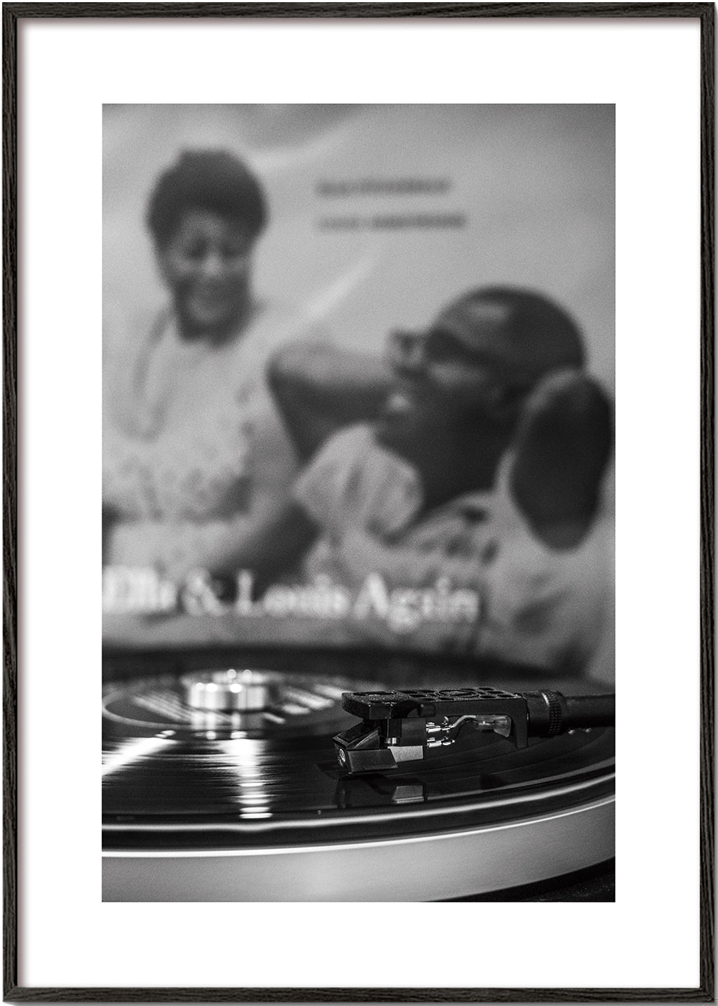 Vintage print: vinylplade og pladespiller tæt på