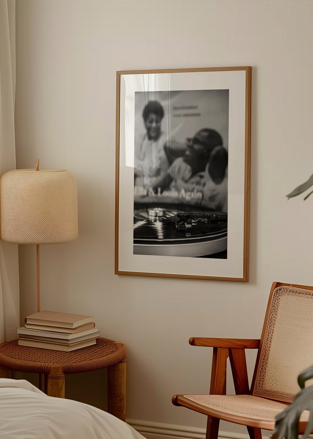 Vintage print: vinylplade og pladespiller tæt på