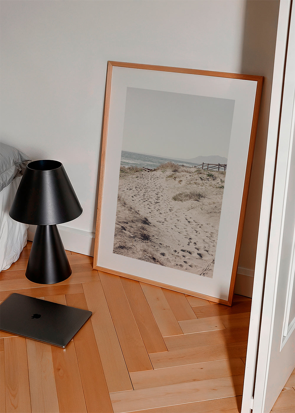 Landskabskunst: sandsti ved stranden