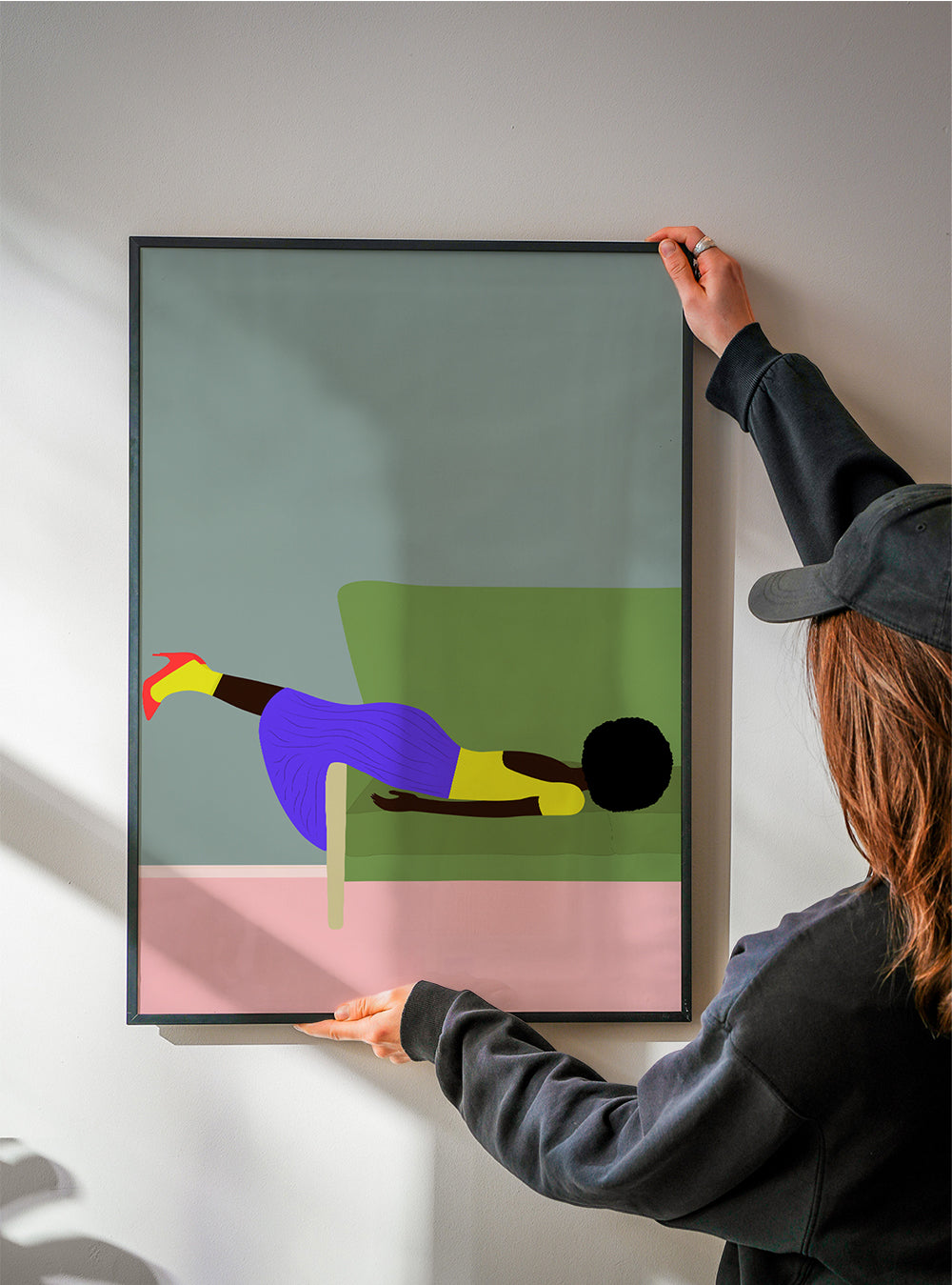 Illustration: kvinde liggende på sofa