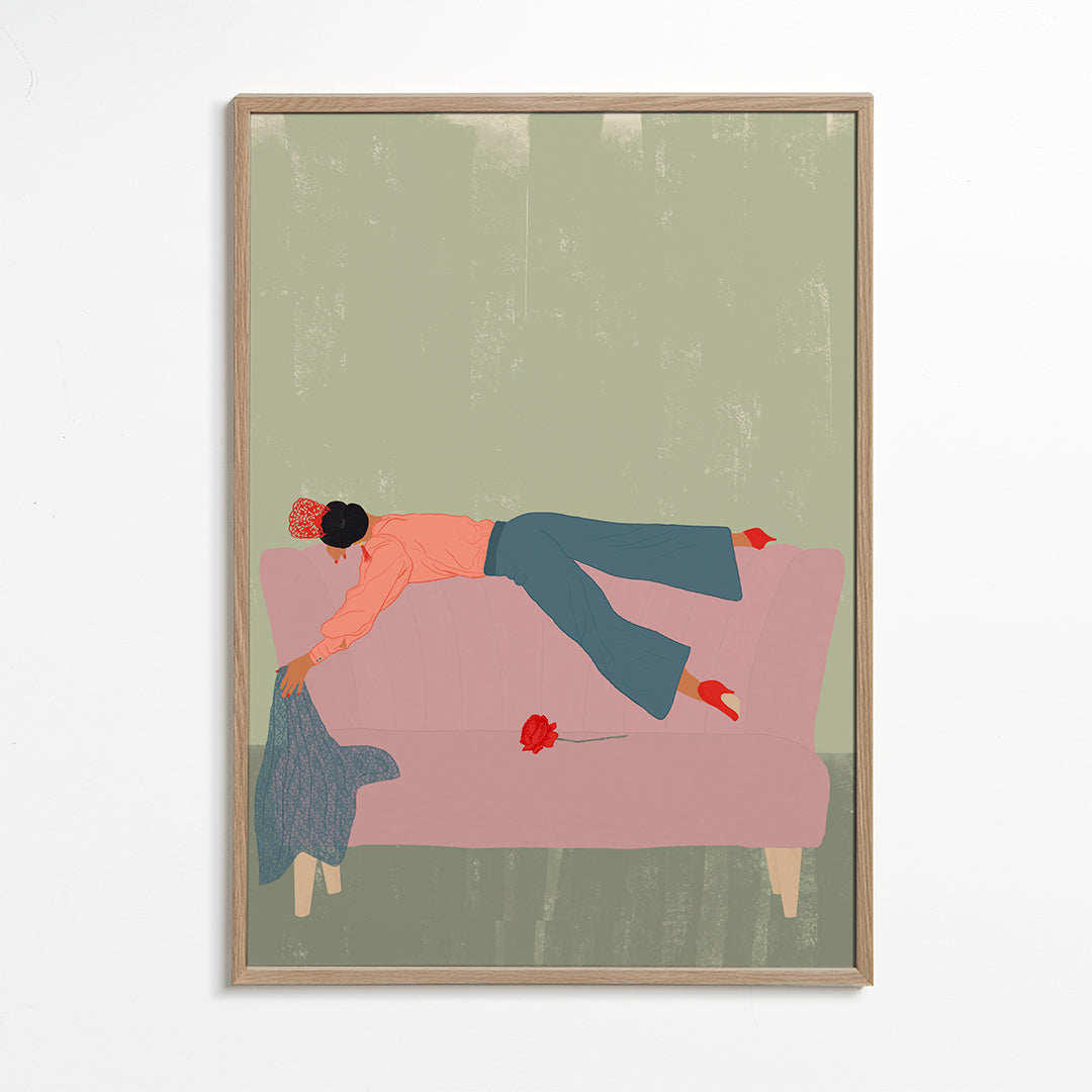 Illustration af figur liggende på rosa sofa