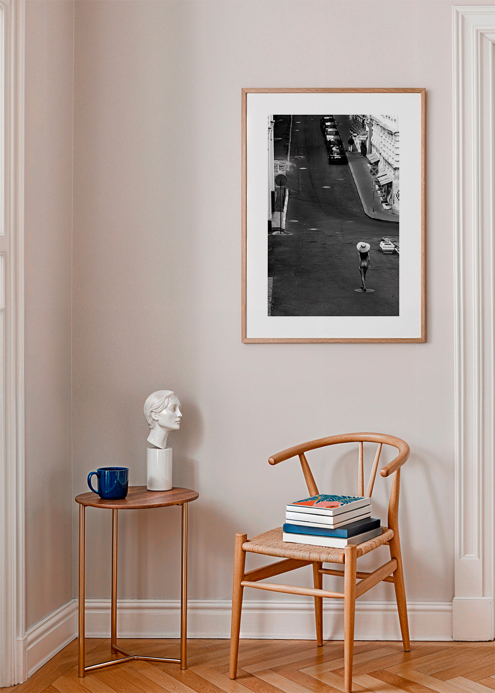 Gadefotografi med en ensom figur