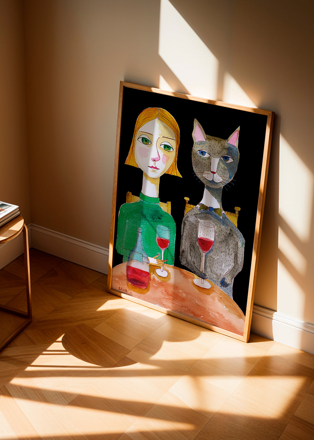 Kvinde og kat med glas