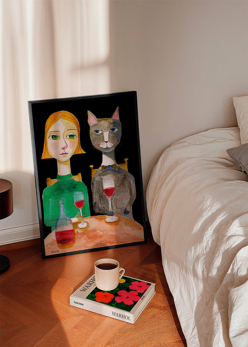 Kvinde og kat med glas
