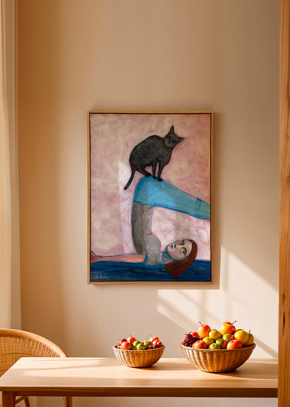 Afslappende design med yogastilling og kat
