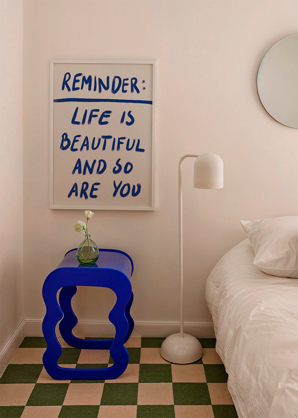 Typografisk illustration „Reminder“ i blå