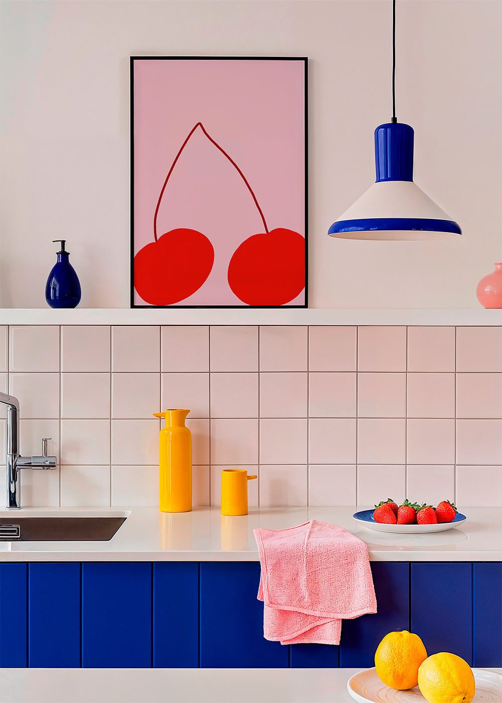 Køkkenkunst med minimalistiske kirsebær