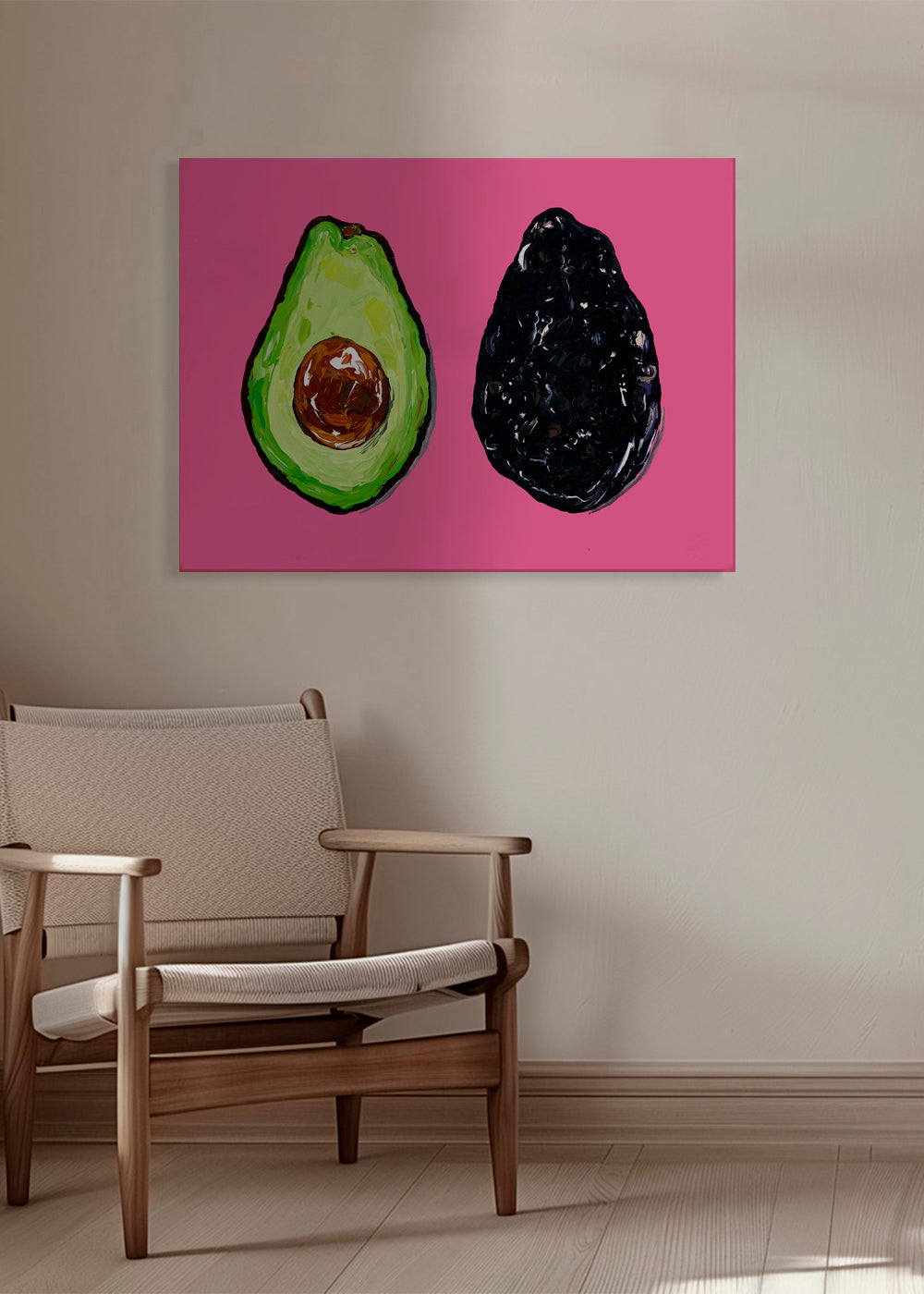 Køkkenkunst: avocado på lyserød baggrund