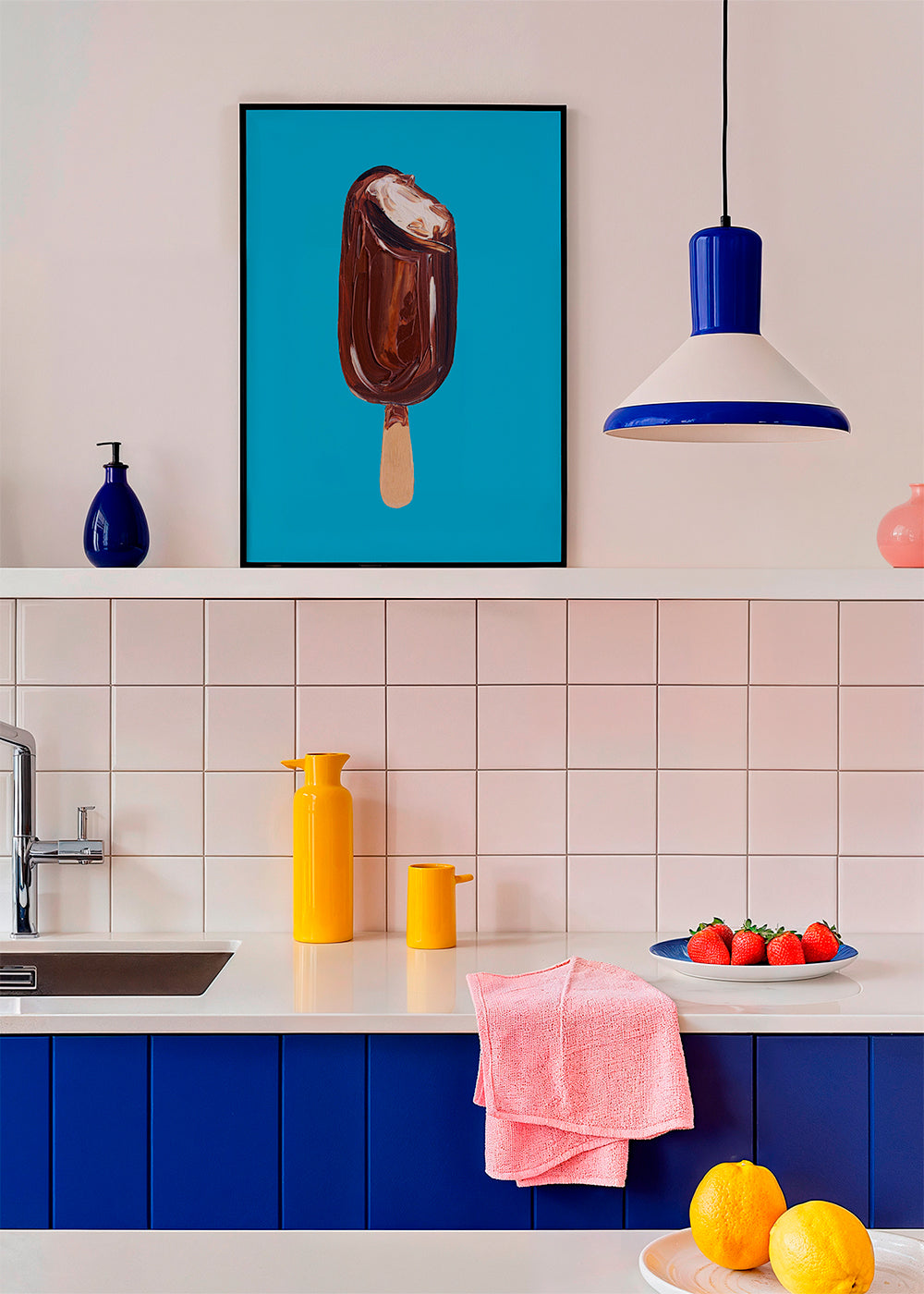 Køkkenkunst: Magnum-is på blåt baggrund