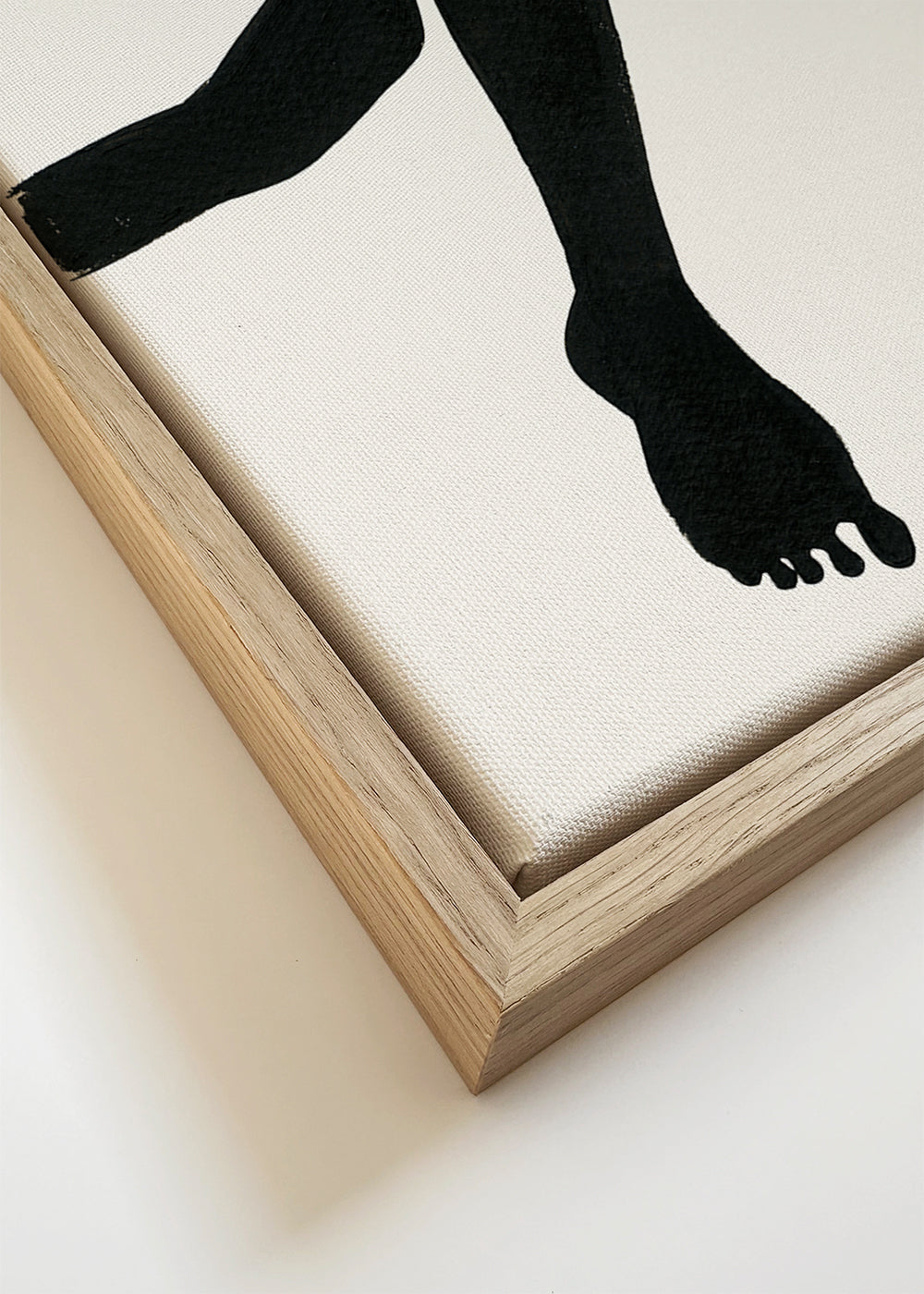 Sort-hvid kunst med liggende kvindesilhuet