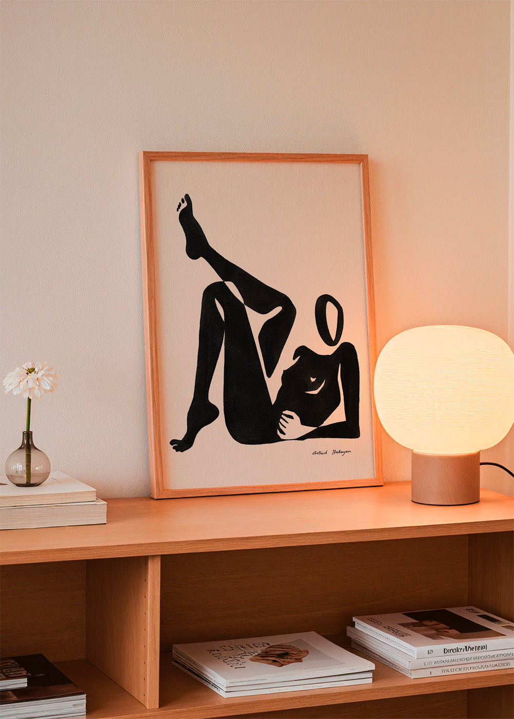 Sort-hvid kunst: studie af liggende figur