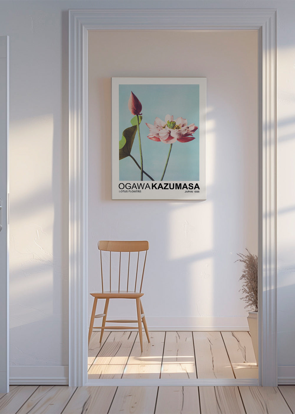 Botanisk plakat: lyserød lotus mod blå himmel