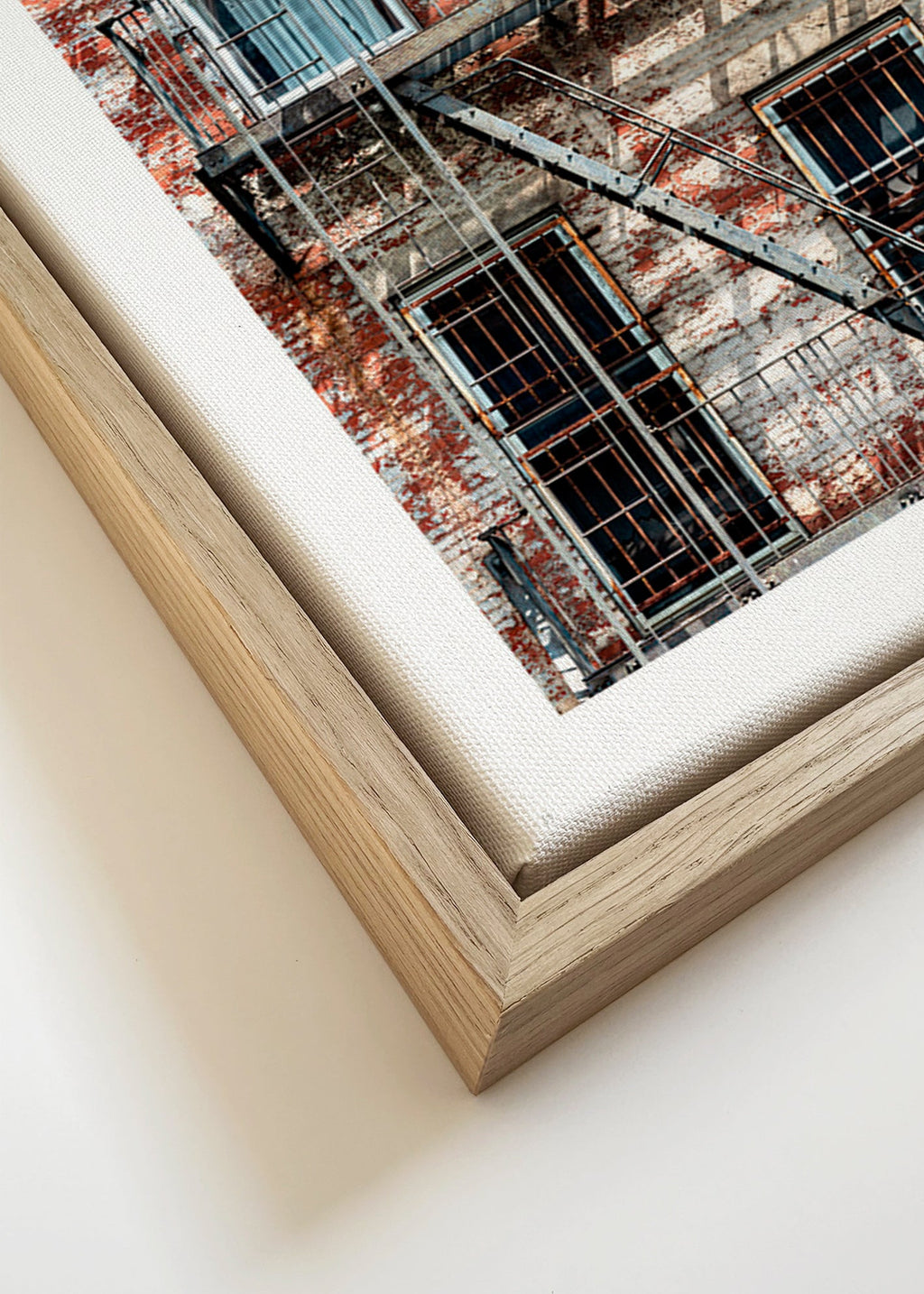 Fotografi af facade med brandstige – Canvas detail