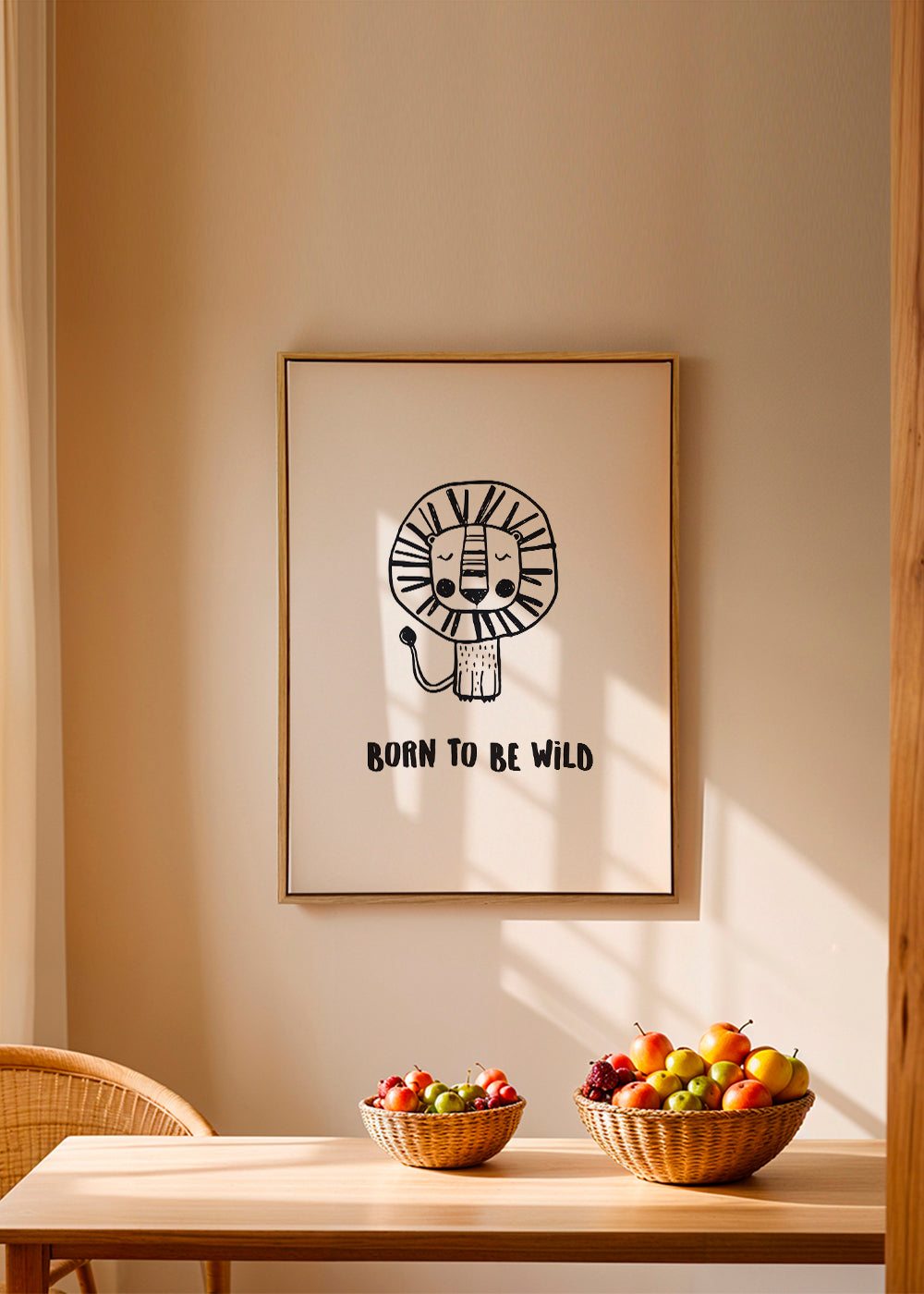 Minimalistisk løve-illustration 'Born to be wild'