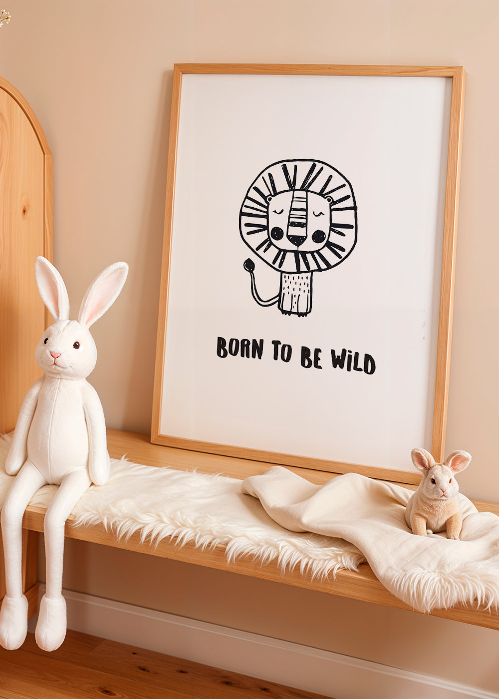 Minimalistisk løve-illustration 'Born to be wild'