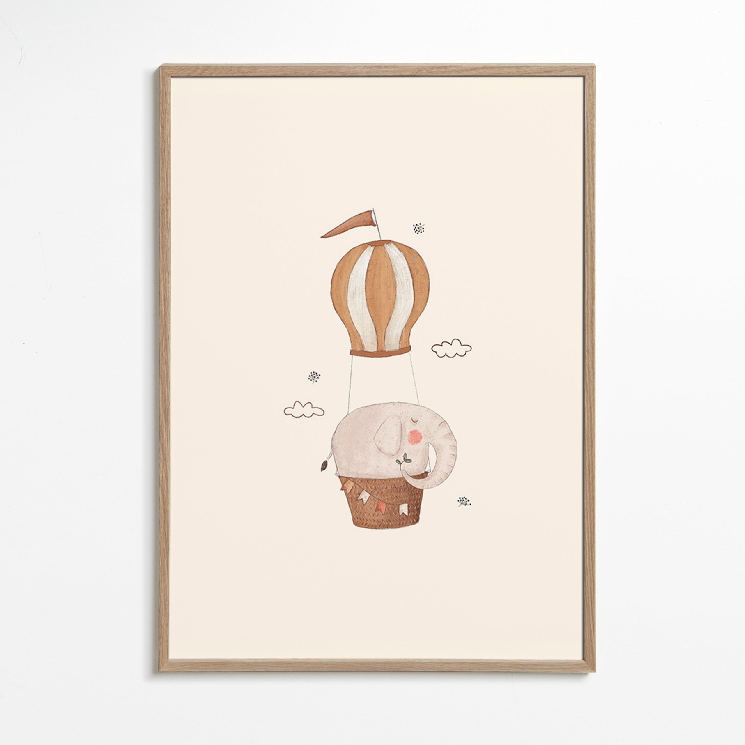 Børneplakat elefant i varmluftballon