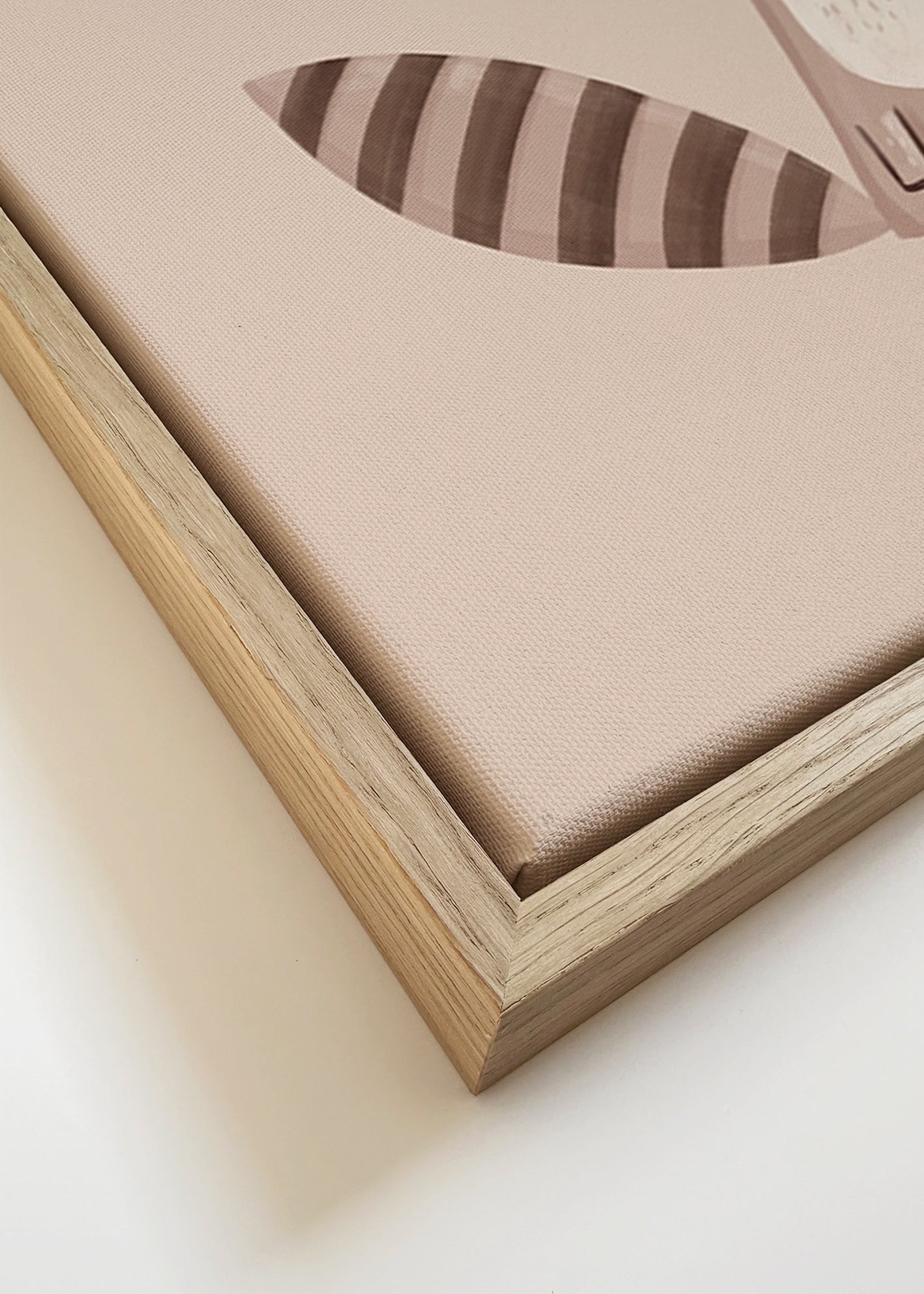 Børneplakat: smilende vaskebjørn på beige baggrund