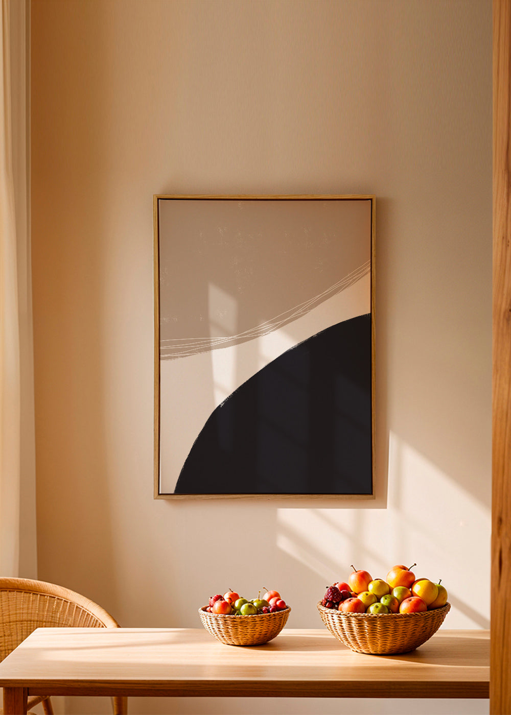 Minimalistisk kunst med organiske beige former