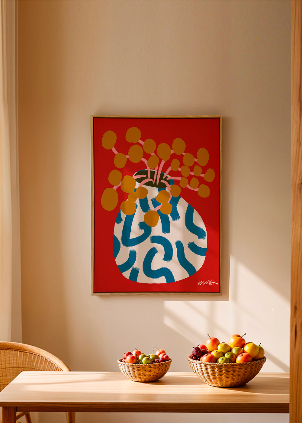 Botanisk plakat med vase og gyldne blomster