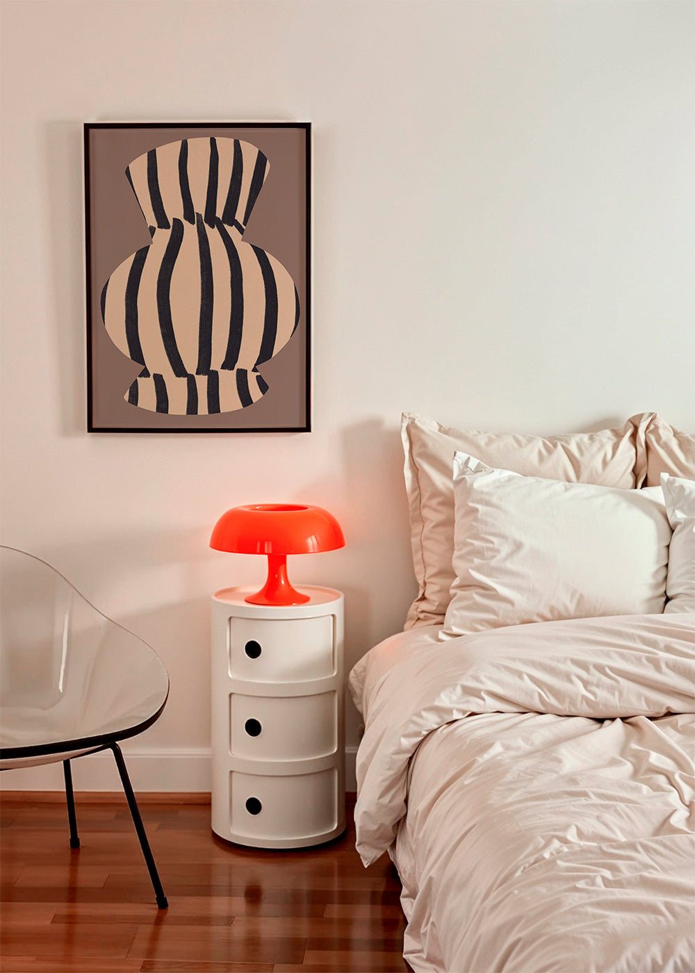 Minimalistisk vase med striber