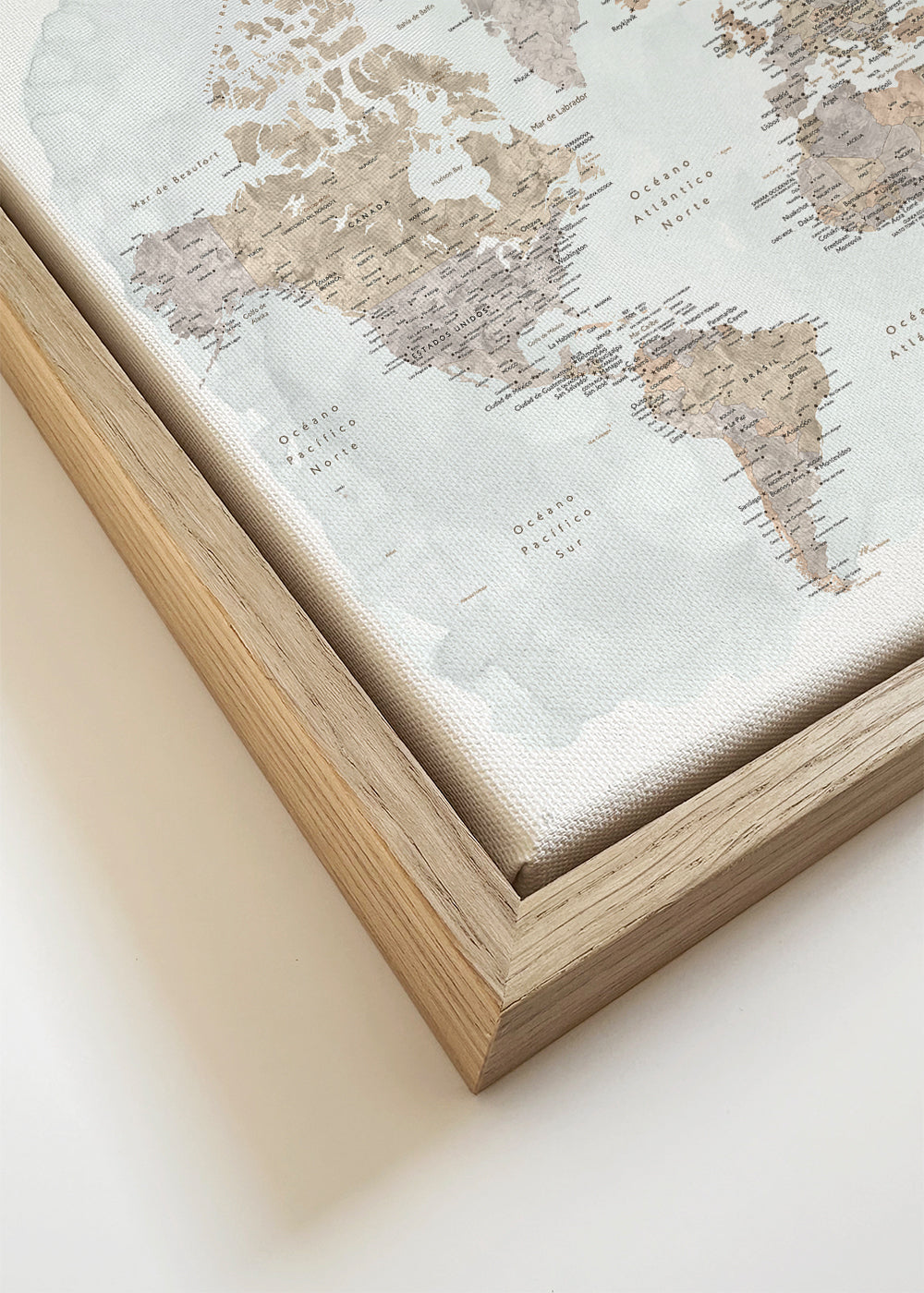 Verdenskort i akvarel med fine detaljer