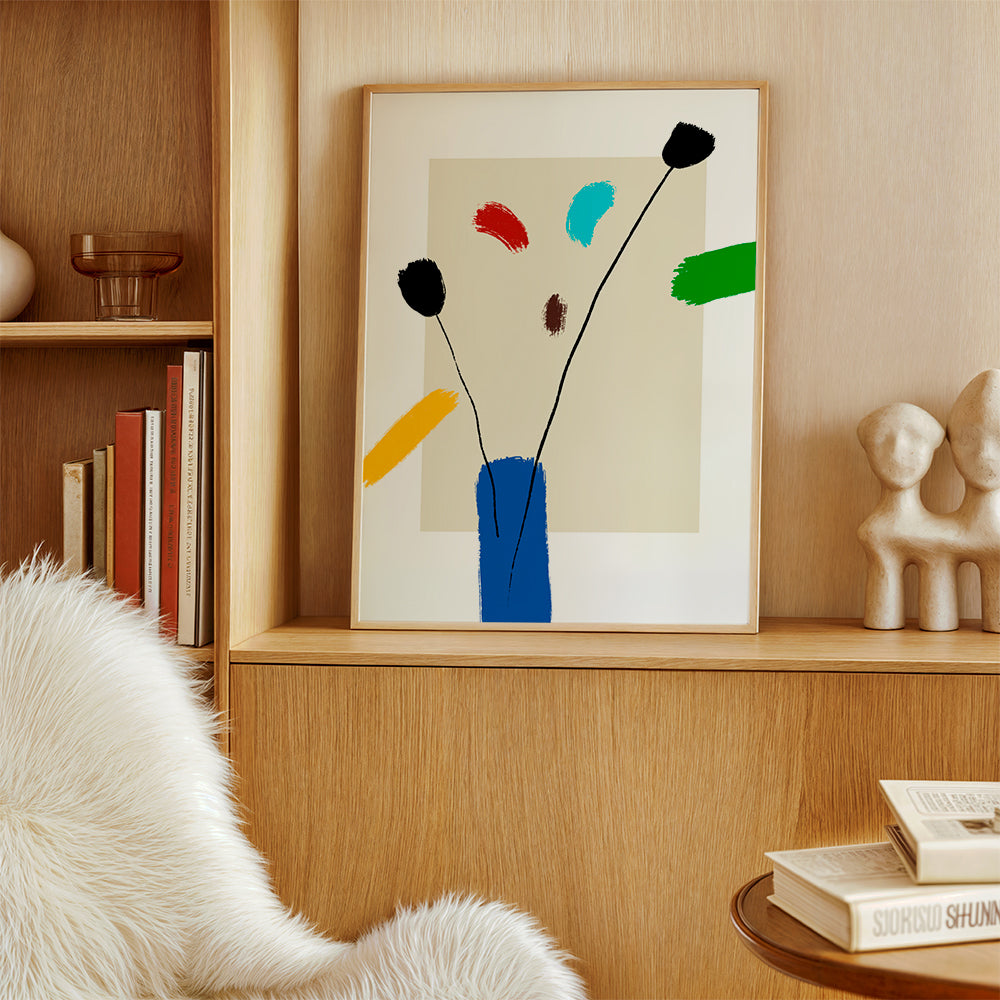 Botanisk plakat: Glade blomster i blå vase