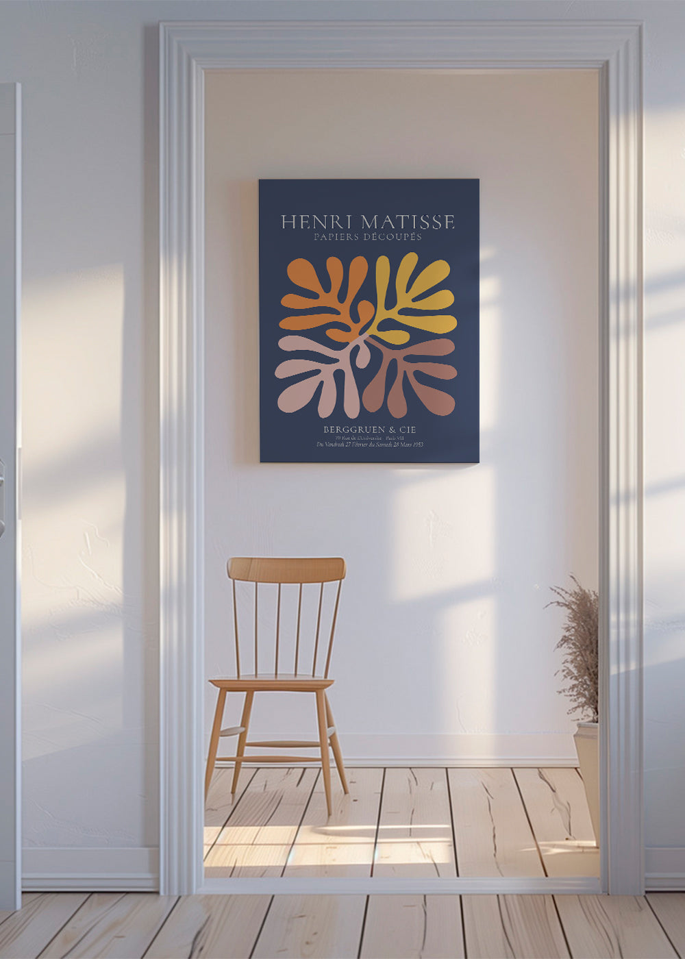 Abstrakt kunst med botaniske udskæringer på navy baggrund