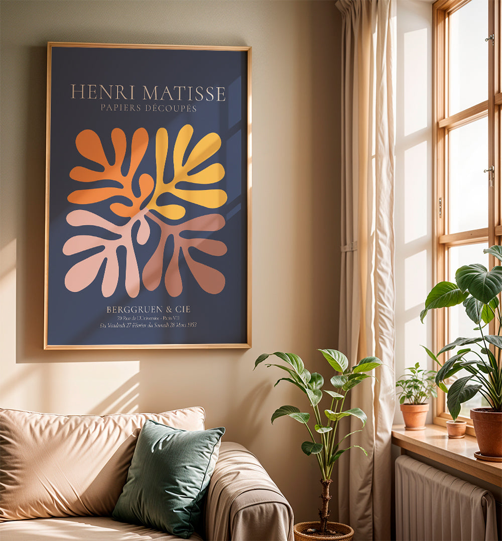Abstrakt kunst med botaniske udskæringer på navy baggrund