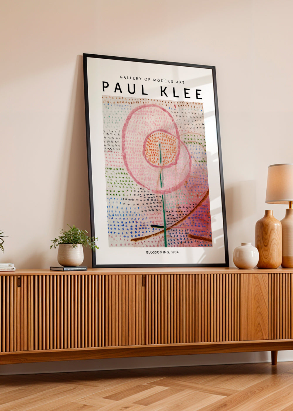 Botanisk plakat med rosa abstrakt blomst