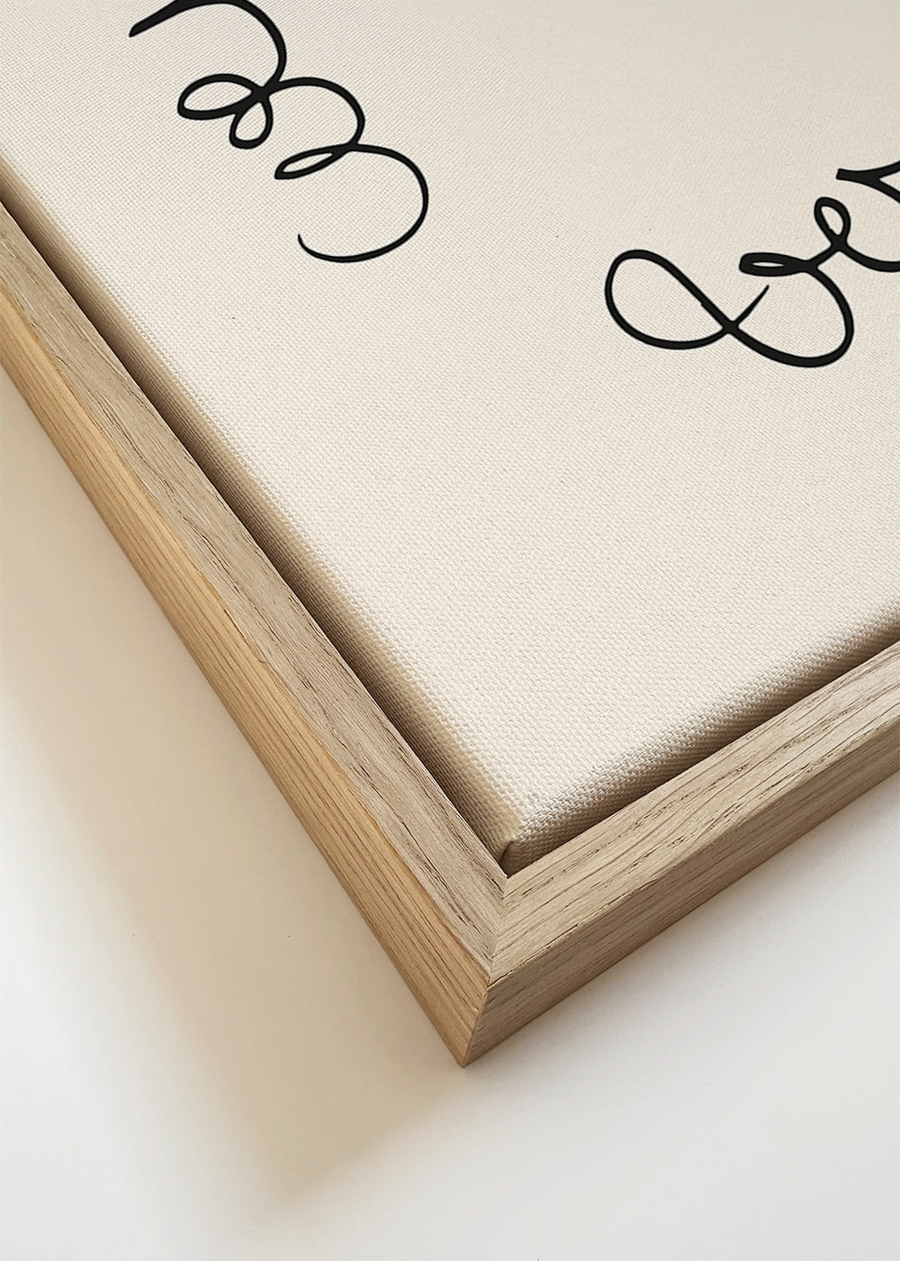 Rødt hjerte illustration med buet lettering