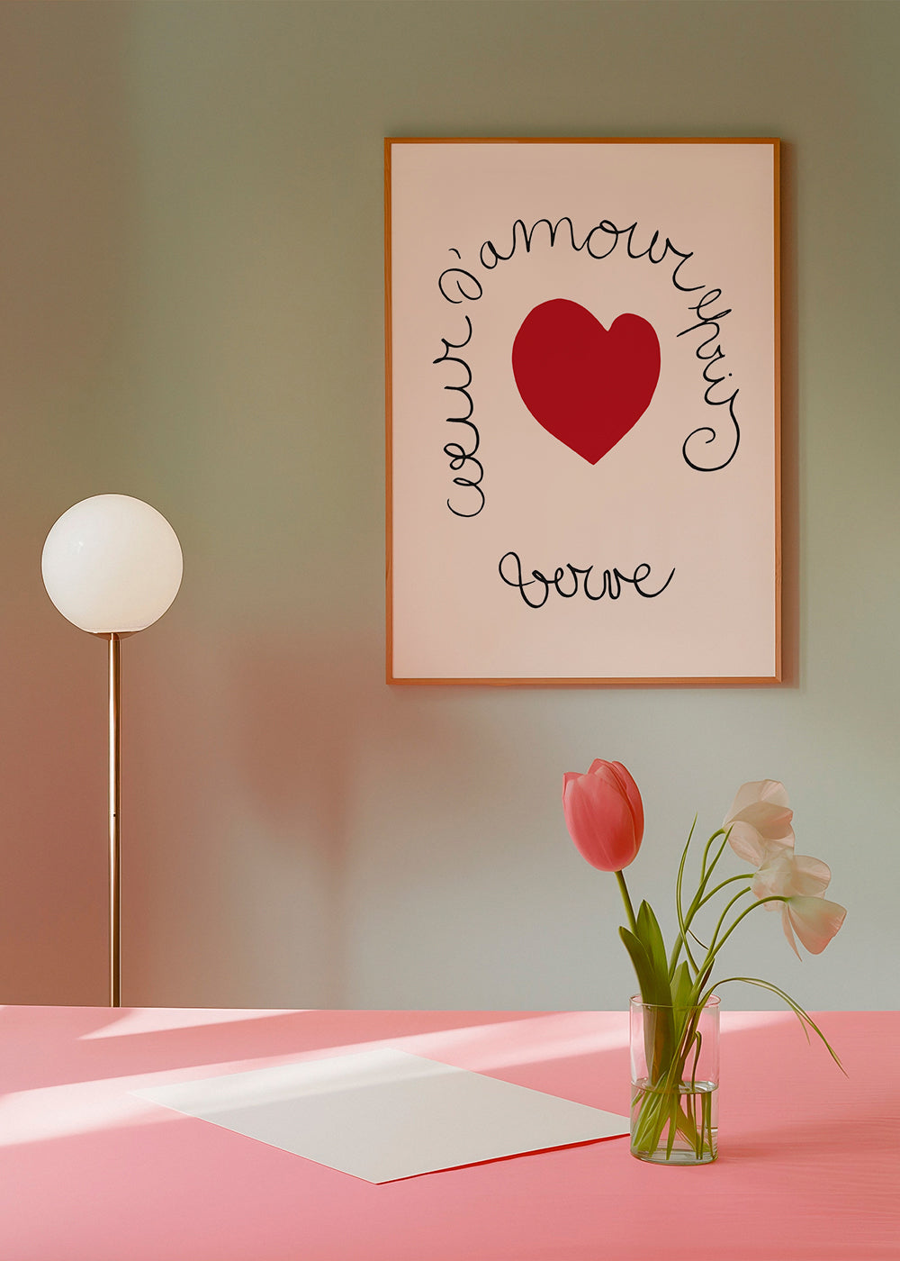 Rødt hjerte illustration med buet lettering