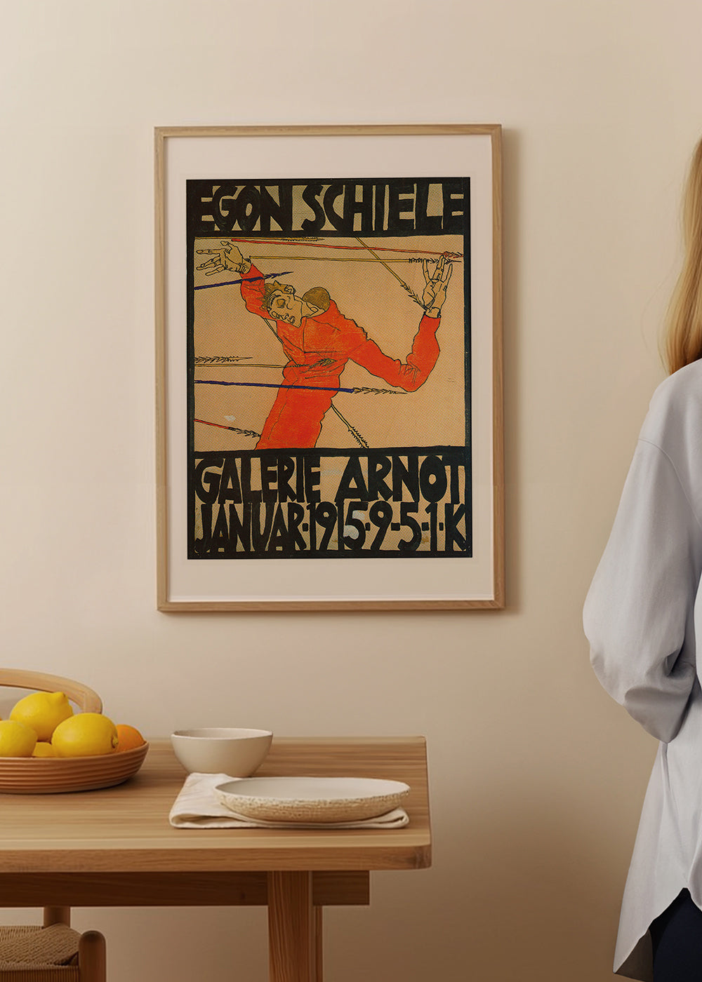 Vintage plakat med rød figur og markant typografi