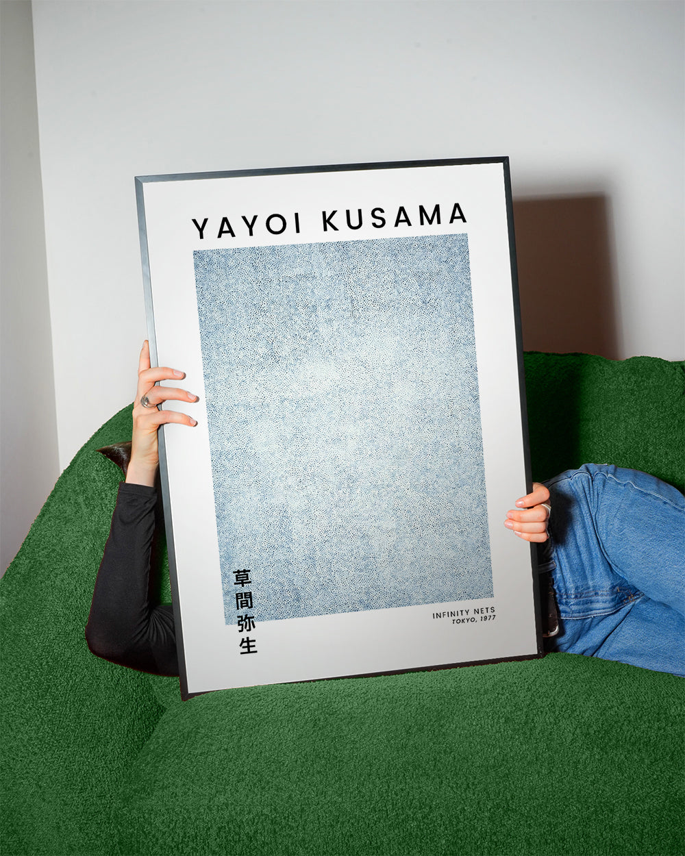 Minimalistisk plakat med blå prikstruktur