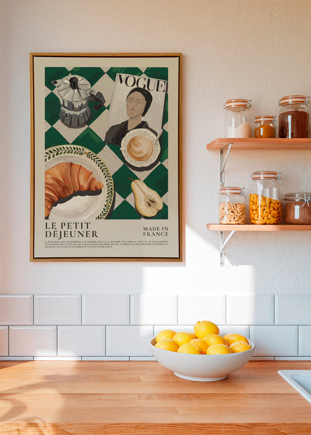 Køkkenkunst morgenmad med croissant og kaffe