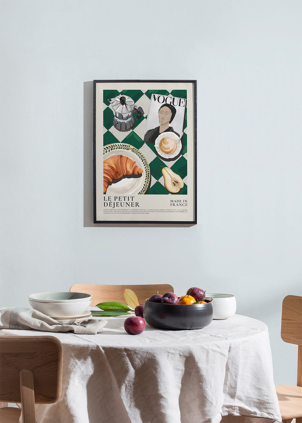 Køkkenkunst morgenmad med croissant og kaffe