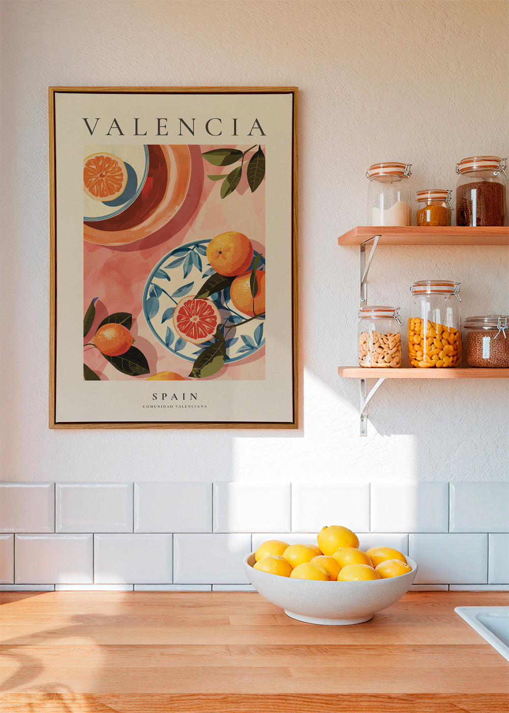 Rejseplakat: Valencia med appelsiner og tallerken