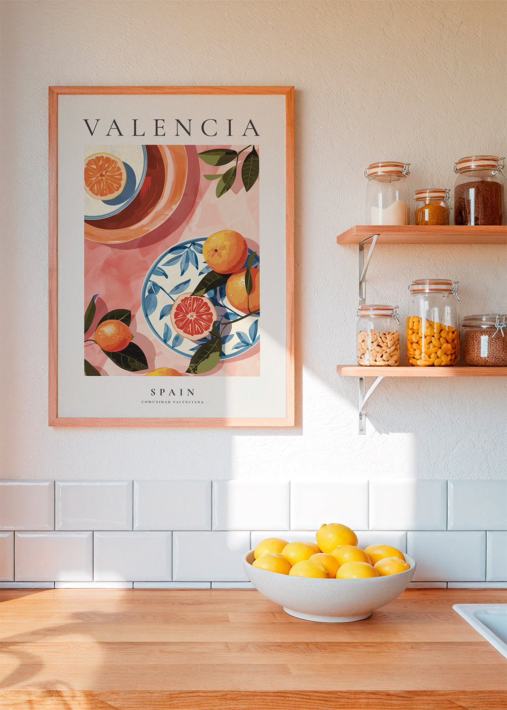 Rejseplakat: Valencia med appelsiner og tallerken