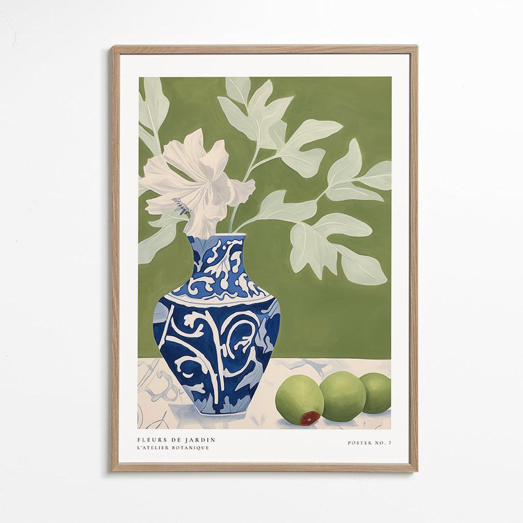Botanisk plakat med blå vase og grønne grene