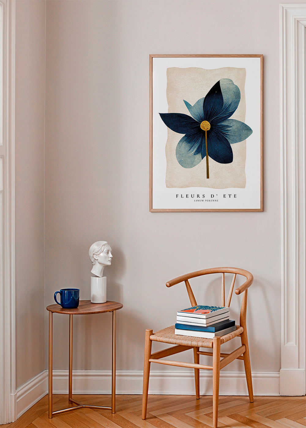 Botanisk plakat blå med central blomst