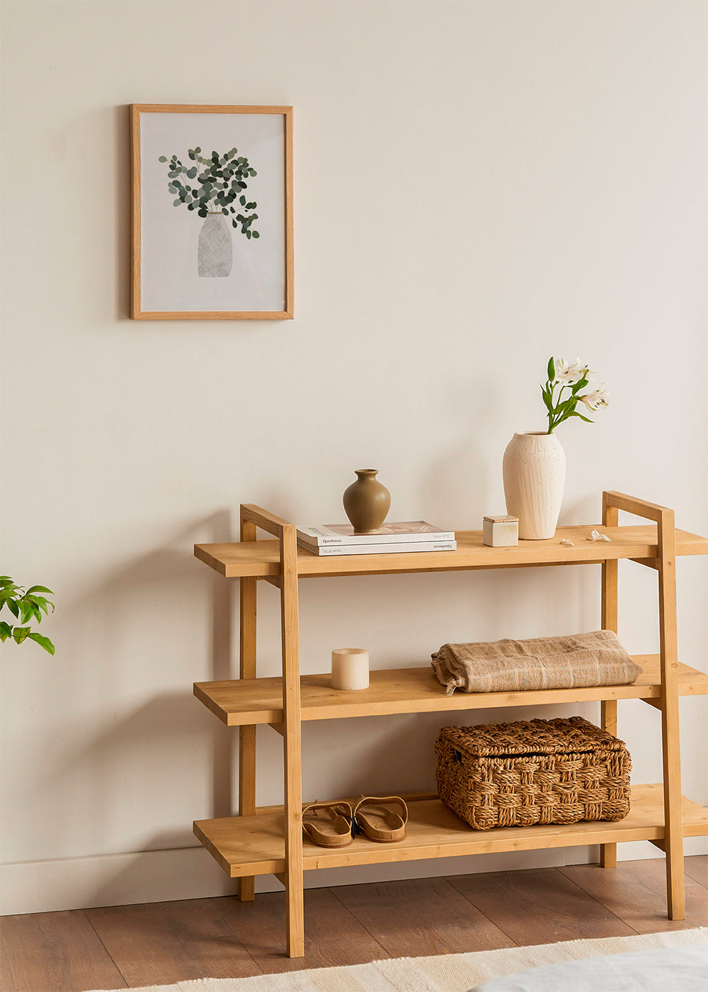 Botanisk plakat: eucalyptus i en minimal vase