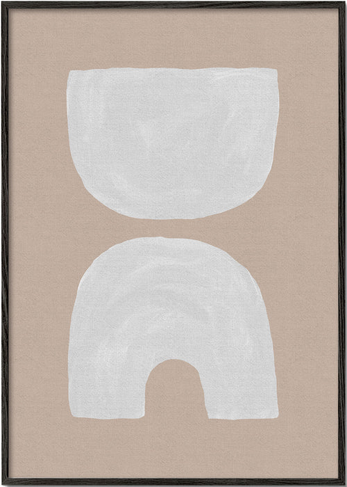Minimalistiske hvide former på beige baggrund
