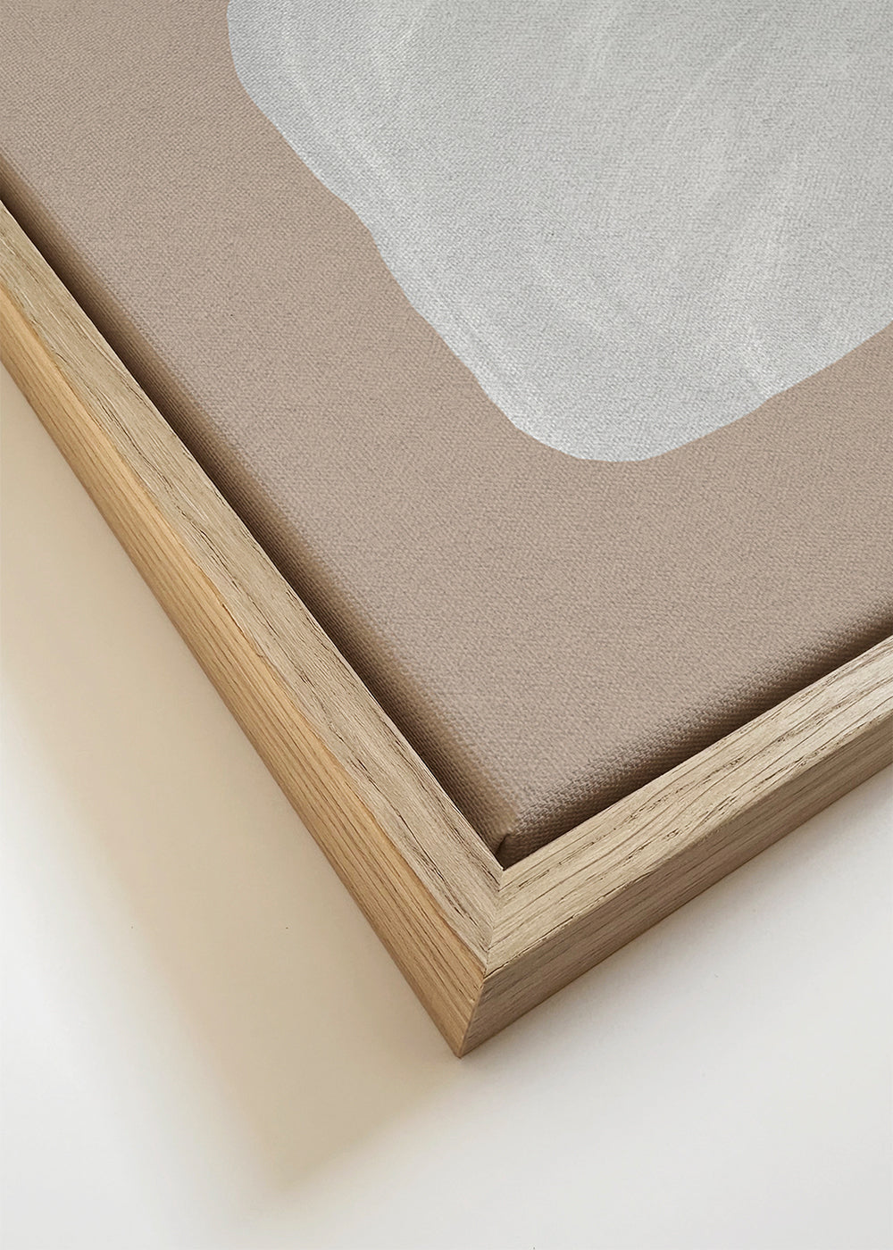 Minimal kunst med to hvide former