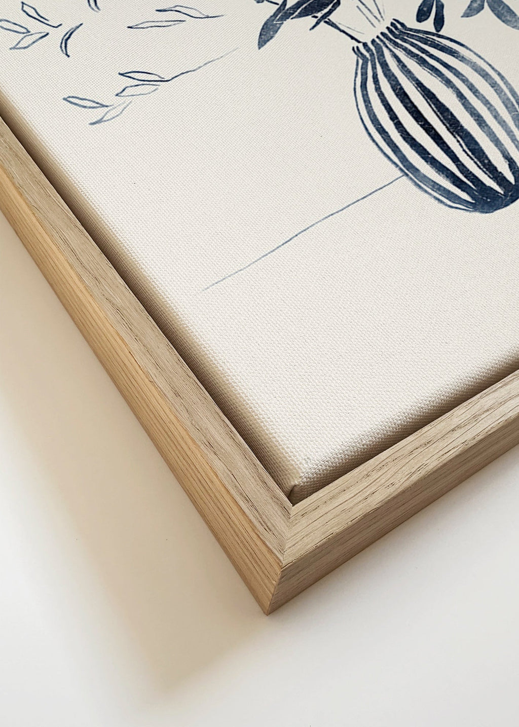 Botanisk plakat: blå grene i vase – Canvas detail