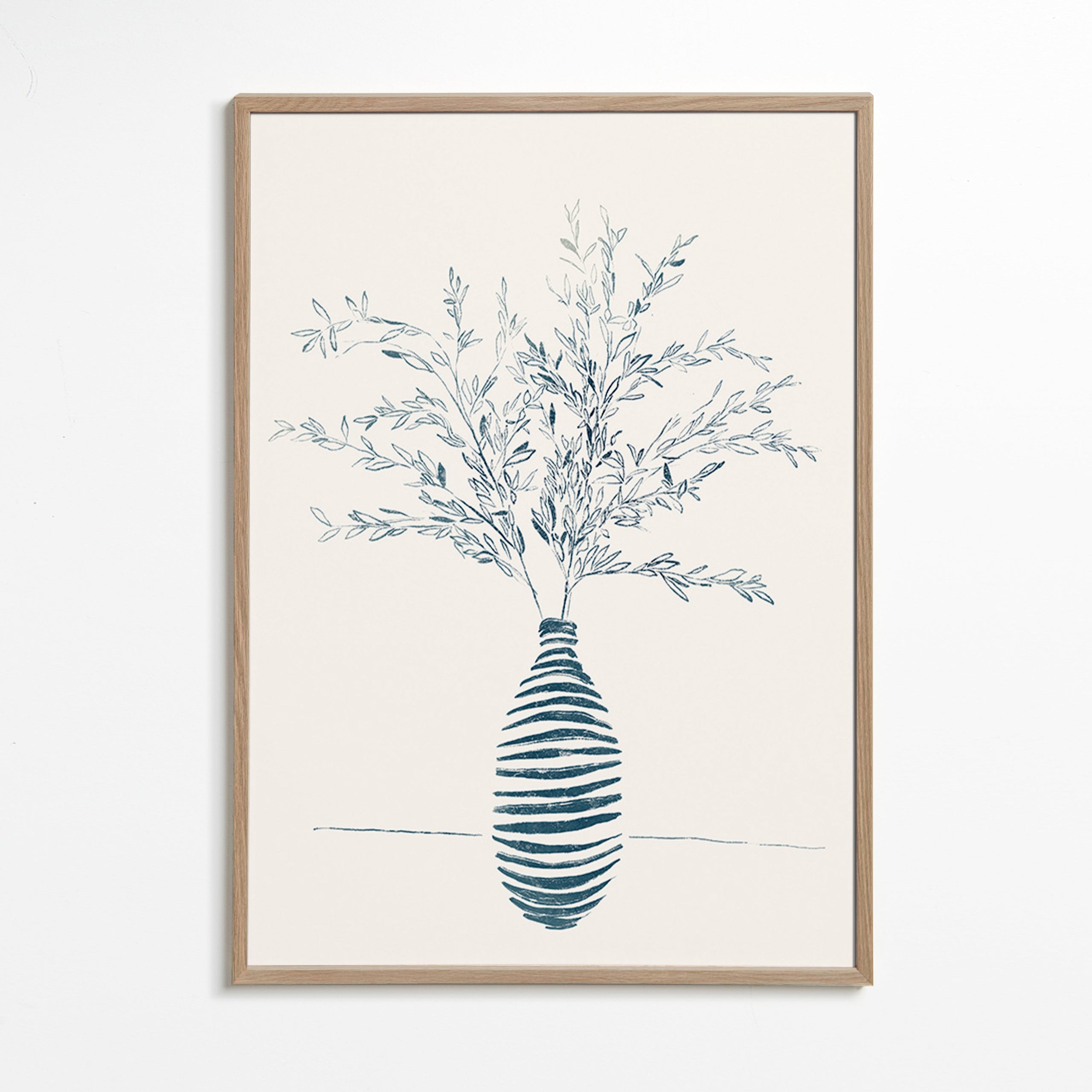 Botanisk plakat med blå vase – Oak Frame