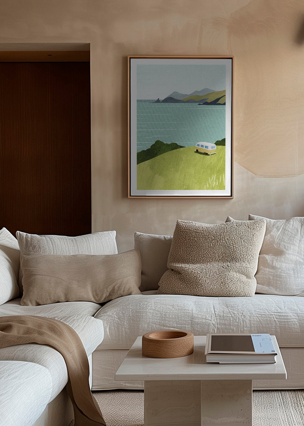 Landskabstryks med varebil ved havet