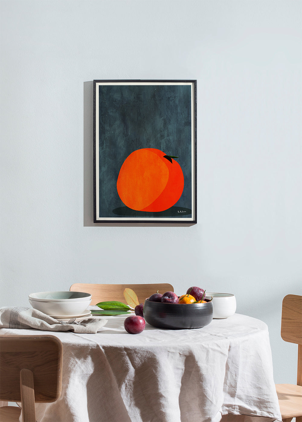 Køkkenkunst: orange minimalist på mørk tekstur