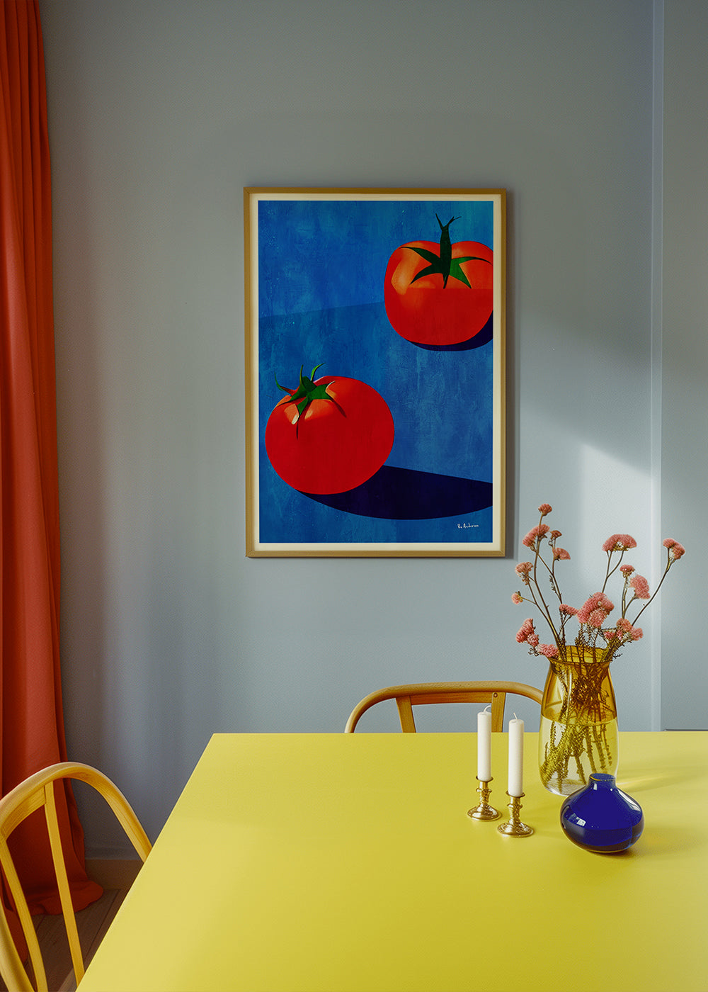Køkkenkunst med tomater på blåt