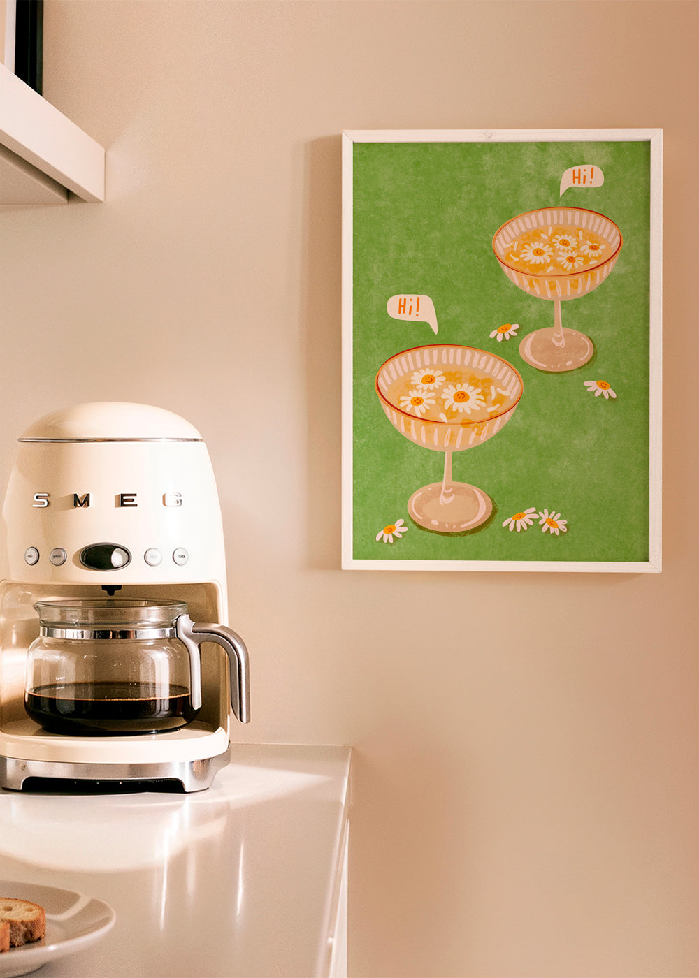 Botanisk plakat med glas og margueritter