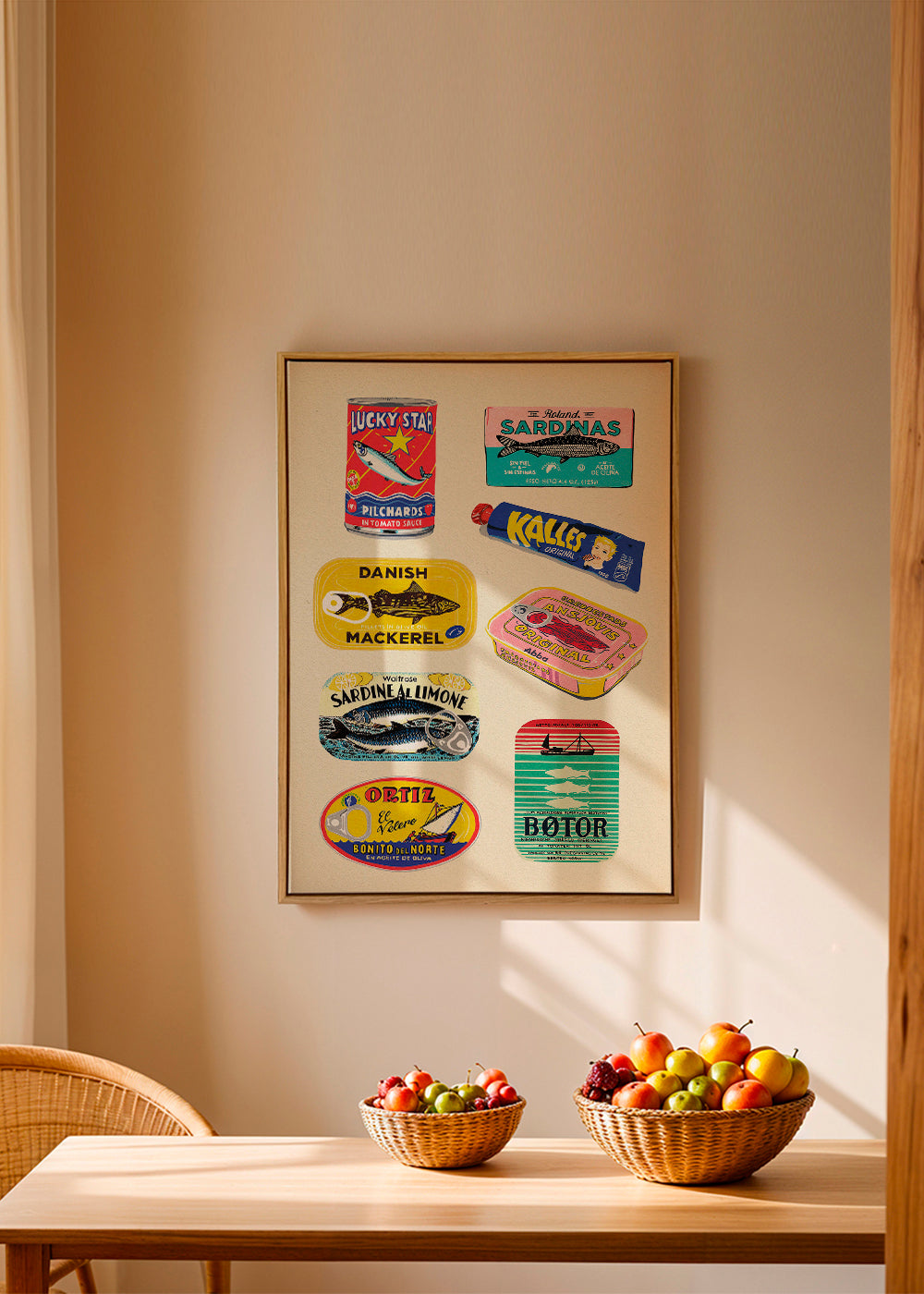 Køkkenkunst med illustrerede konservesetiketter