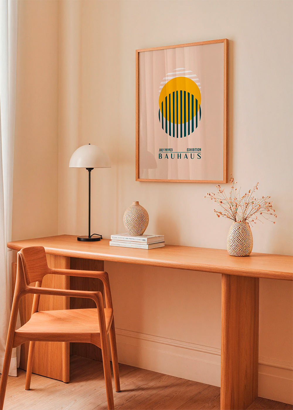 Bauhaus geometrisk illustration med cirkel og striber